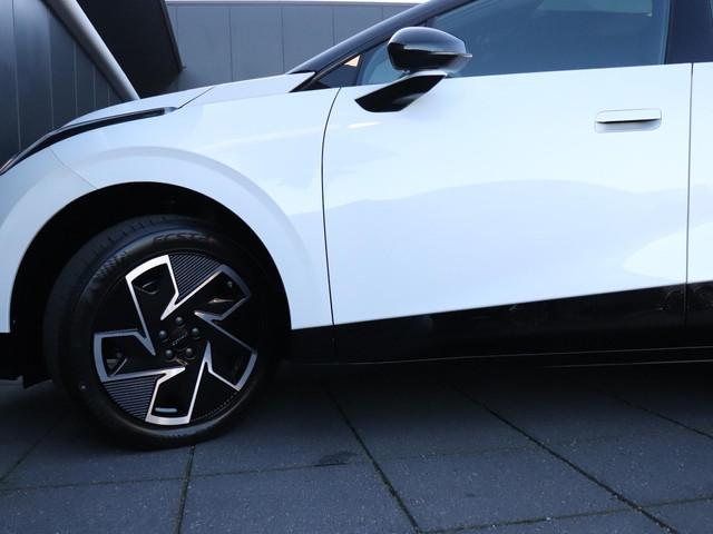 Lynk & Co 02