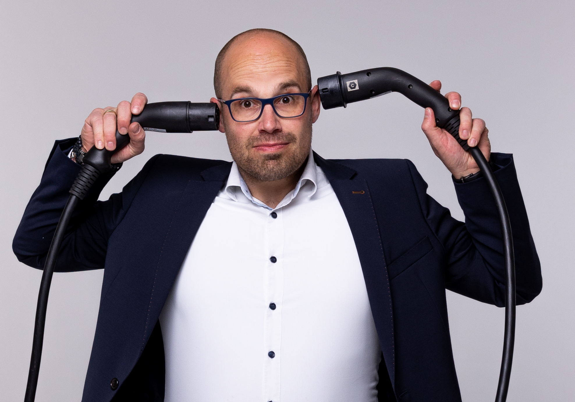 Laadkabels elektrische auto steeds vaker doelwit van koperdieven: zo voorkom je schade