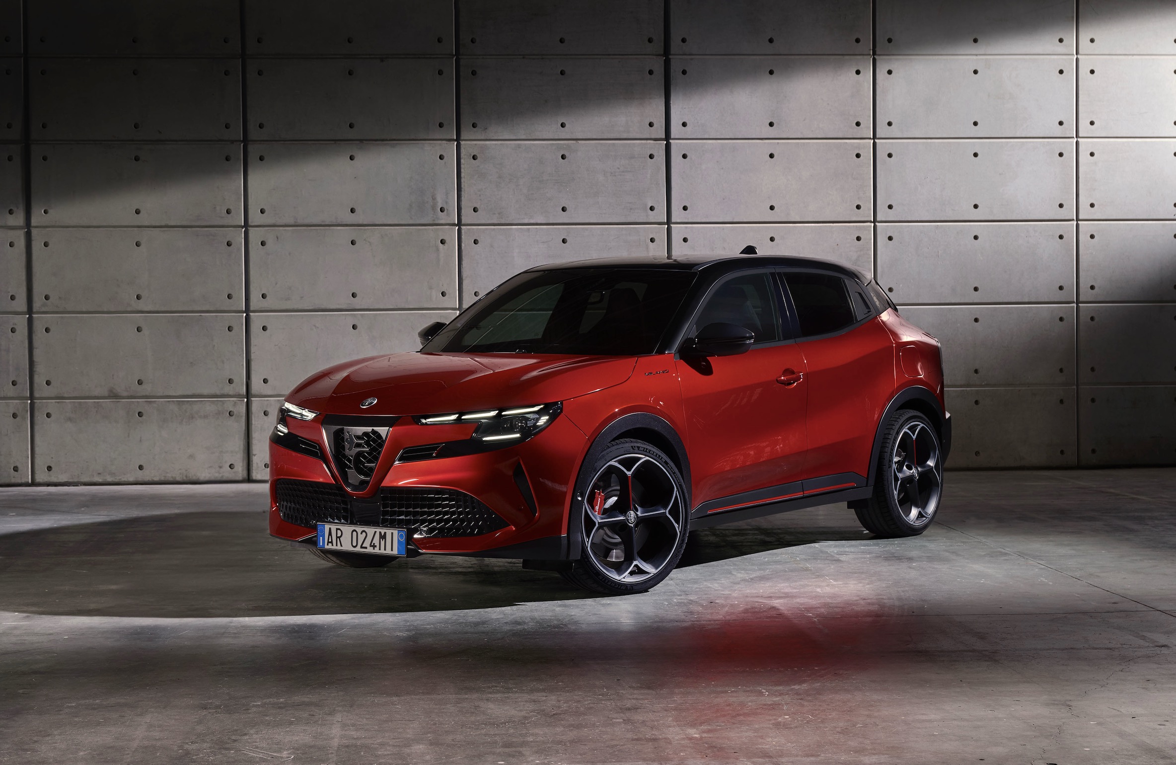 Waarom de Alfa Romeo Junior Elettrica dé coolste EV van 2025 wordt!