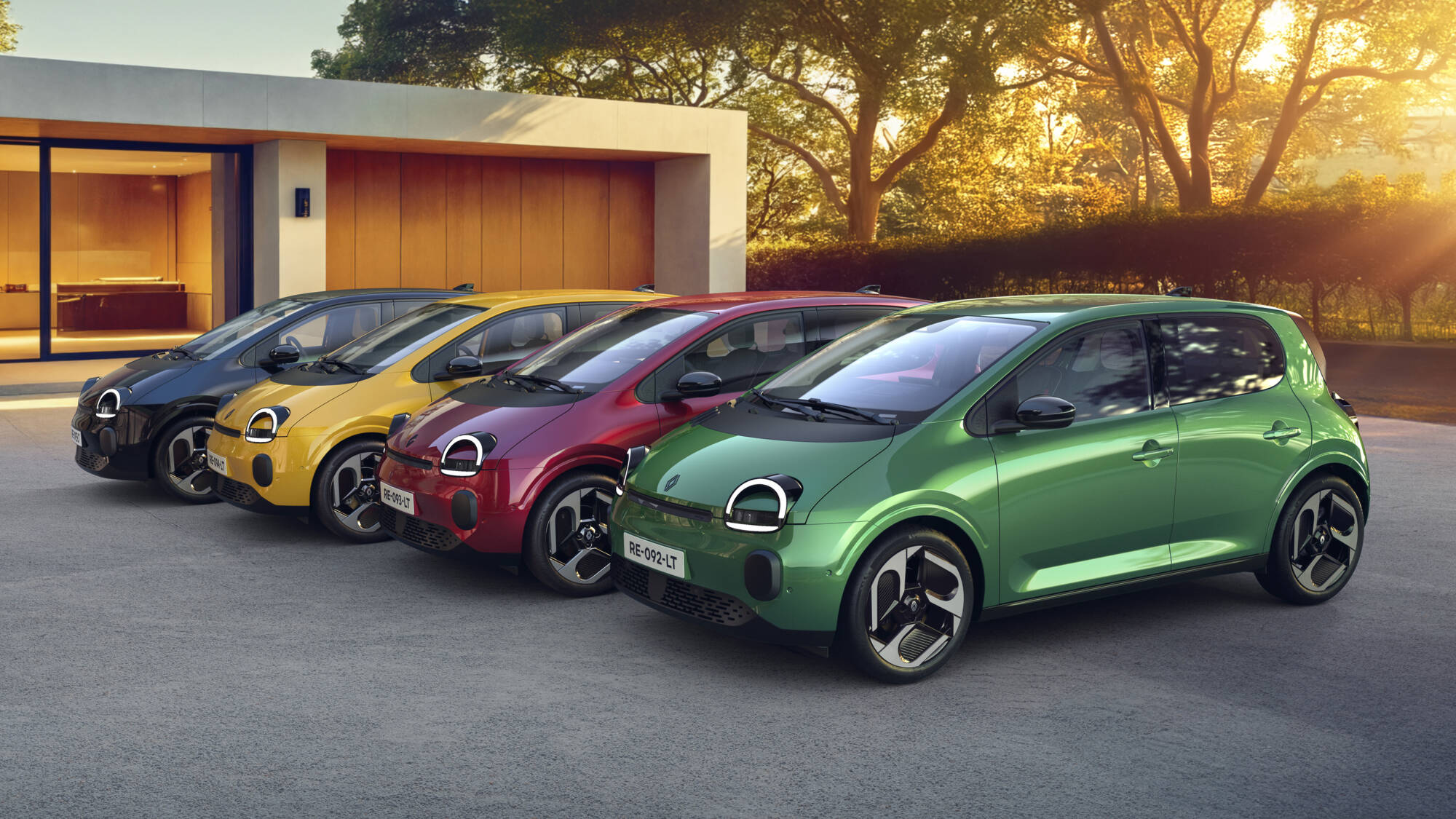 renault-twingo-e-tech-electric-absolute-green-absolute-red-mango-yellow-diamond-black