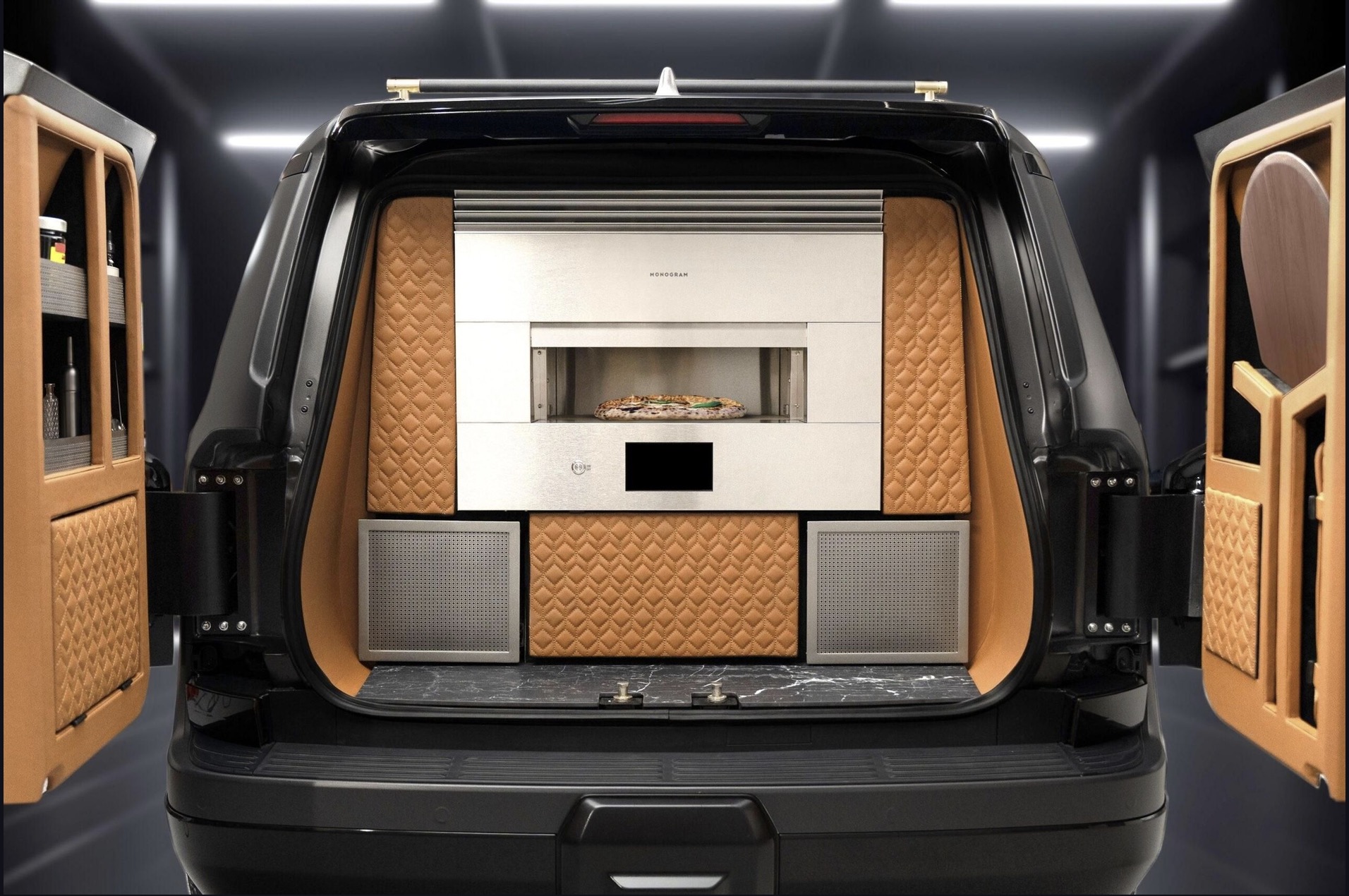 lexus-met-ingebouwde-pizza-oven-2026-06-23-om-144319